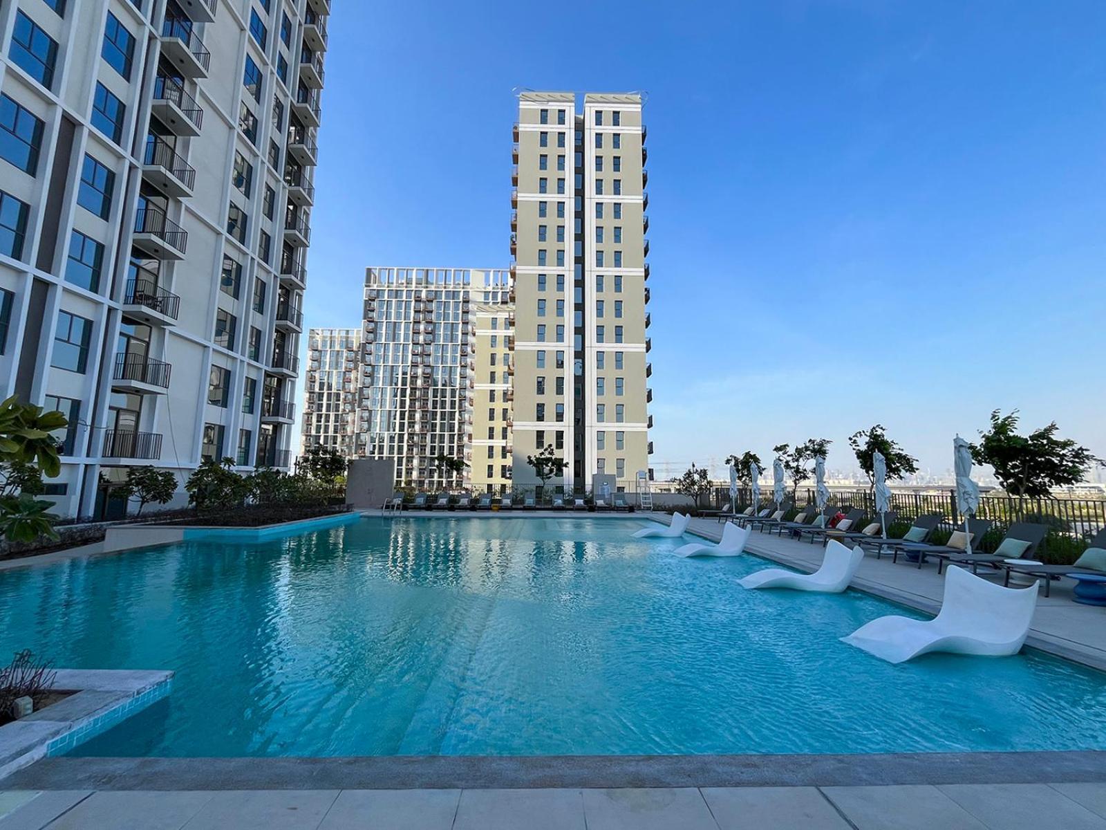 Bright & Modern 1br In Socio Hills Apartment